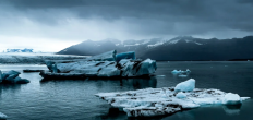 Ice sheets floating in Antartica